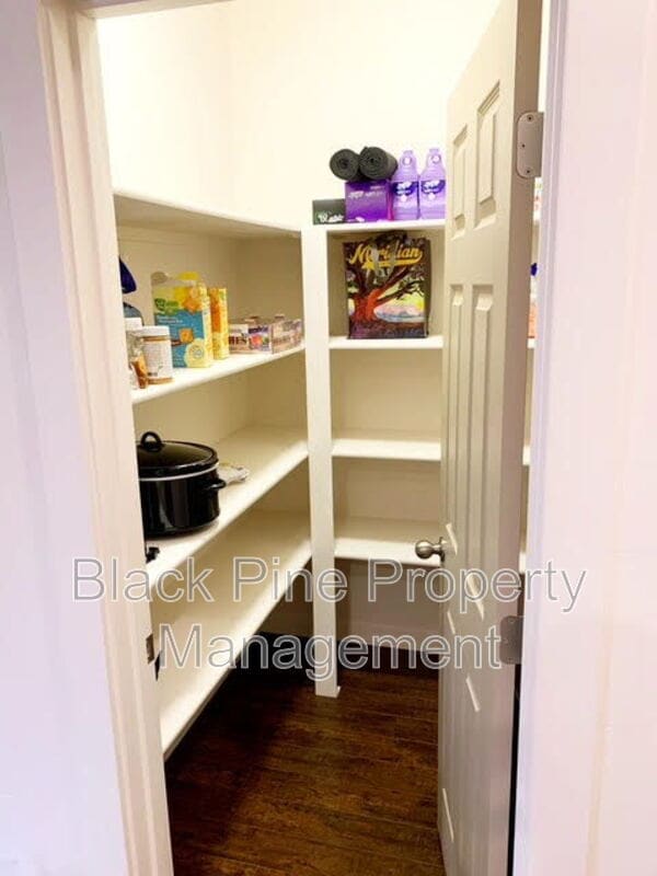 Building Photo - 2970 N Villere Ln