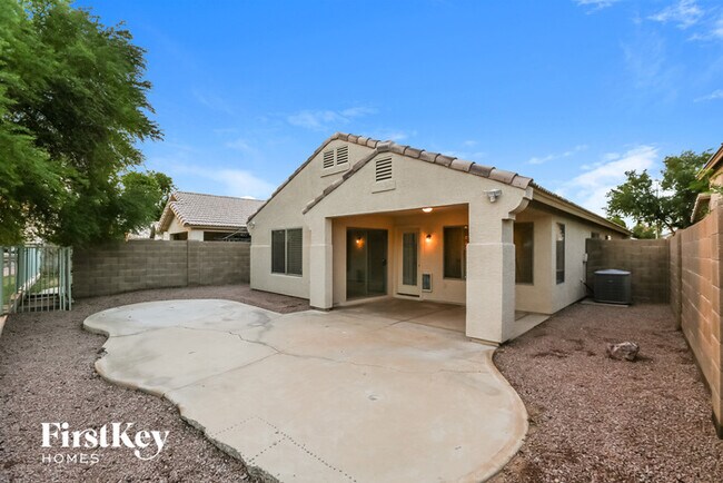 Building Photo - 10804 W Monte Vista Rd