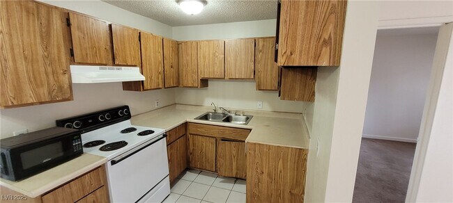 Building Photo - 4955 Jeffreys St