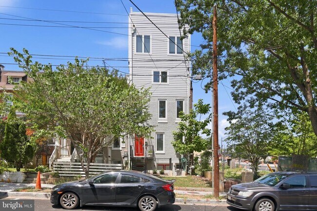 Building Photo - 1207 Kennedy St NW