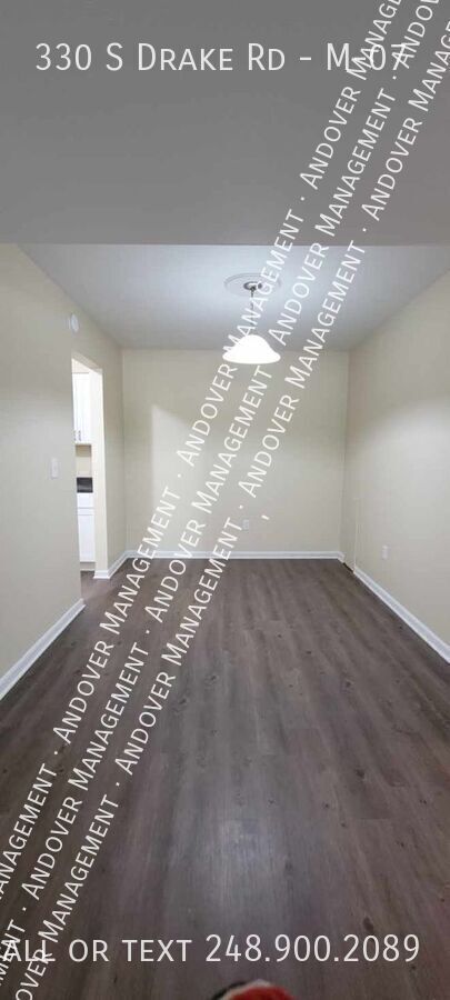 Building Photo - 330 S Drake Rd