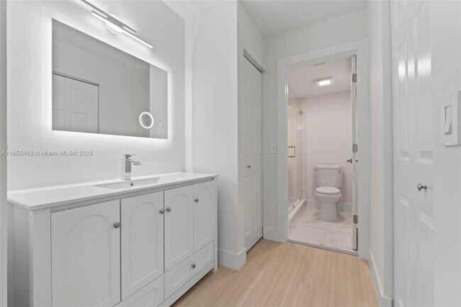 Building Photo - 1300 SW 124th Terrace