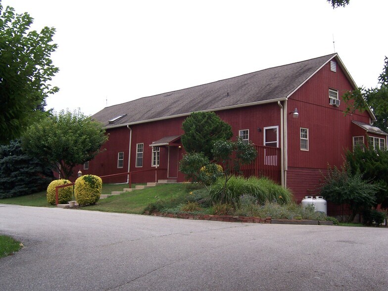 Building Photo - 2910 Stillmeadow Ln