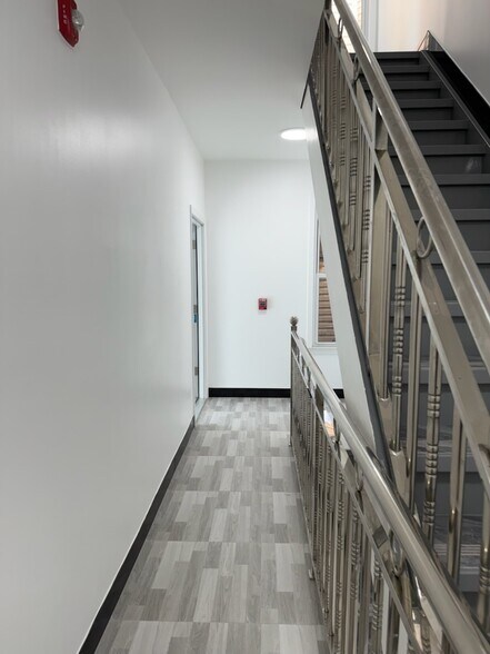 Building Photo - 17 Kearny Ave