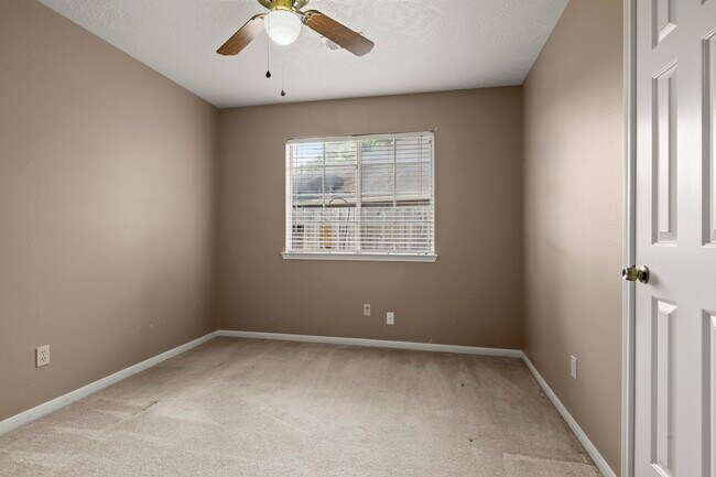 Building Photo - 11307 Travelers Way Cir
