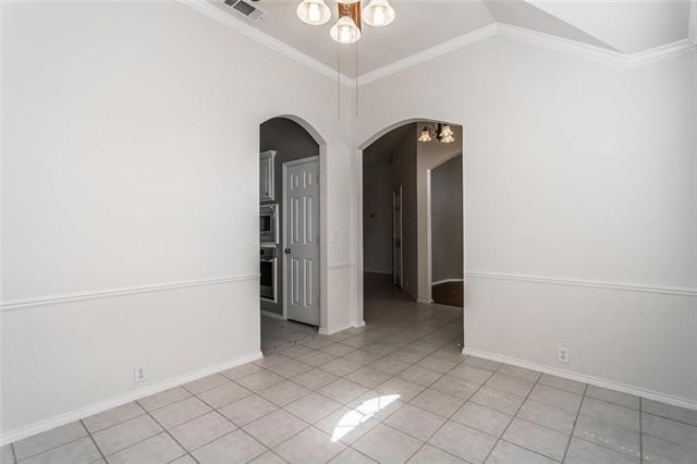 Building Photo - 2453 Cimmaron Dr