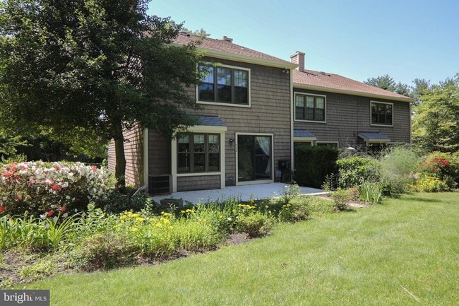 Building Photo - 322 Kings Croft Dr