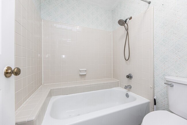 Building Photo - 16814 Kilwinning Dr