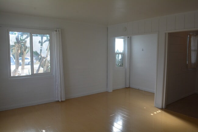 Building Photo - 15703 Palo Alto Ave