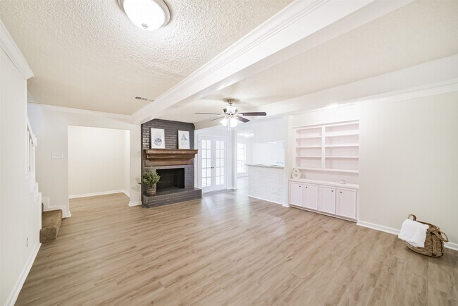 Building Photo - 1011 Baltic Ln