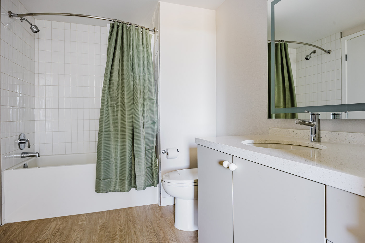 Building Photo - 200 Mesnager St