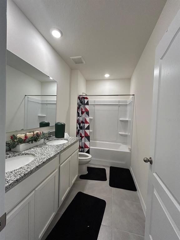 Building Photo - 3841 Royal Azalea Wy