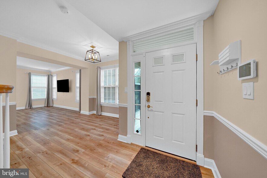 Building Photo - 25 Miller Cir