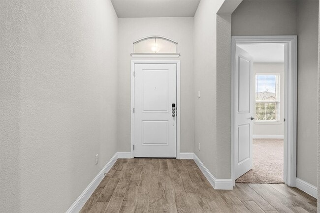 Building Photo - 825 Blackhorse Trl