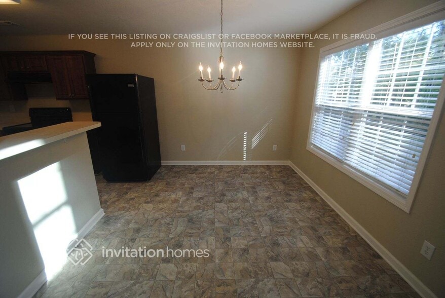 Building Photo - 6685 White Walnut Way