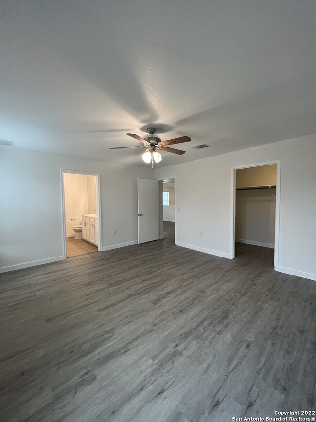Building Photo - 9116 China Rose Dr