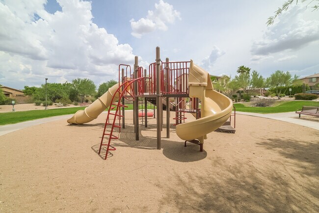 Building Photo - 6518 W Red Fox Rd