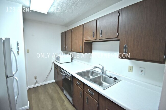 Building Photo - Stunning Downtown SLC Condo - Prime Locati...