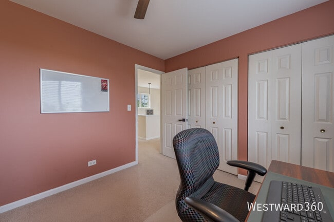 Building Photo - 1524 Meadowsedge Ln