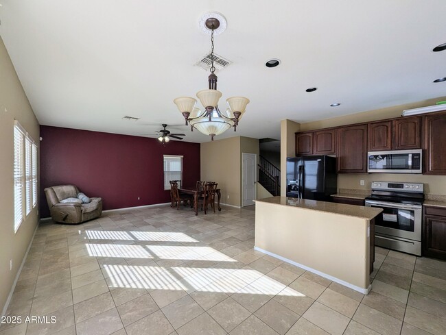 Building Photo - 6455 W Orchid Ln