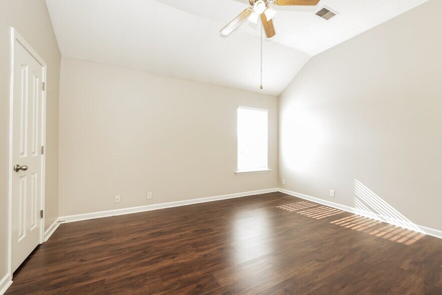 Building Photo - 3064 Ace Wintermeyer Dr