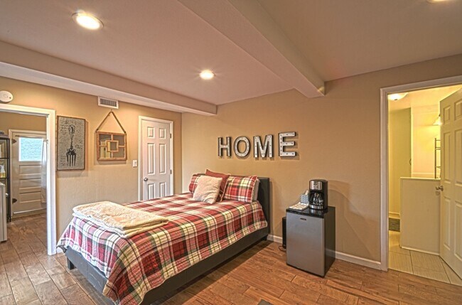 Building Photo - Beautifully Renovated Craftsman with Private Yard & Guest Suite in Prime Bankers Hill
