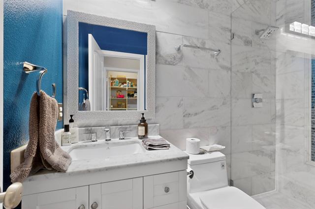 Building Photo - 2345 Fountain Gate Dr