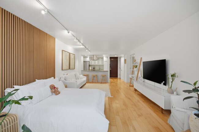 Building Photo - 535 N Michigan Ave