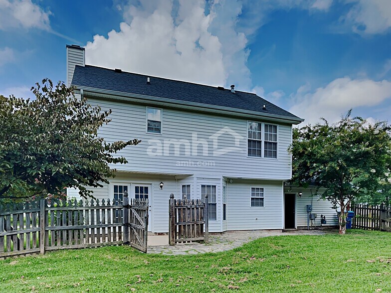 Building Photo - 3801 Cranwell Ct