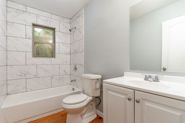Building Photo - Beautiful affordable 4BD/2BA home!
