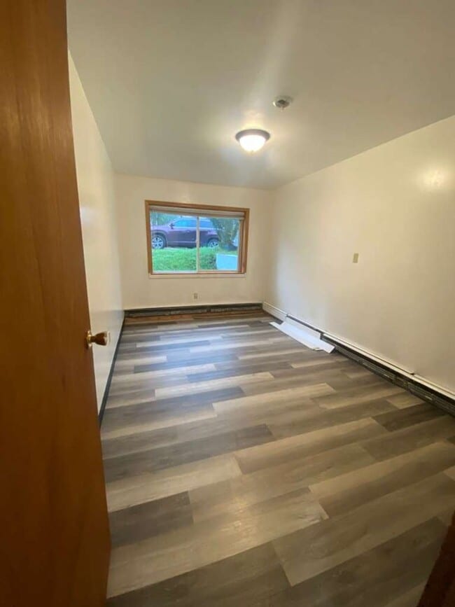Building Photo - 604 2nd St