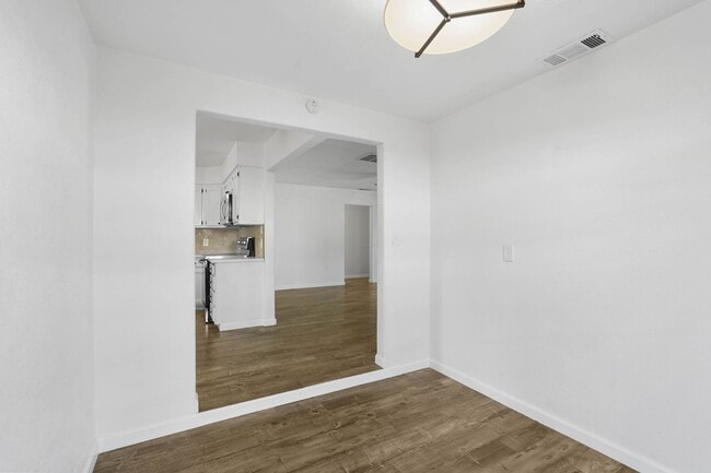 Building Photo - Beautiful Vacaville Home Near Parks, Schools & Shopping