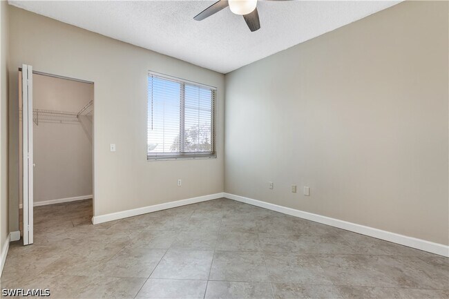 Building Photo - 1105 Reserve Ct