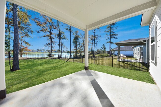 Building Photo - 473 Shoreview Dr