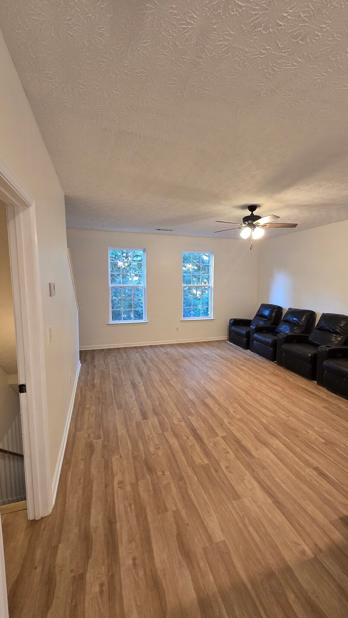 NEW Flooring: scratch-resistant luxury vinyl plank (LVP) flooring installed - 46 Timber Ridge Dr