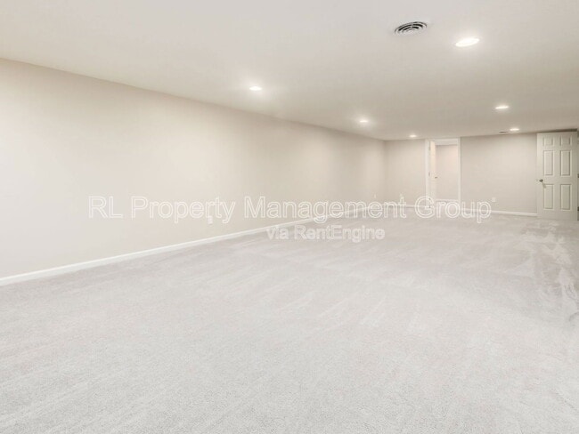Building Photo - 2517 Minerva Lake Rd