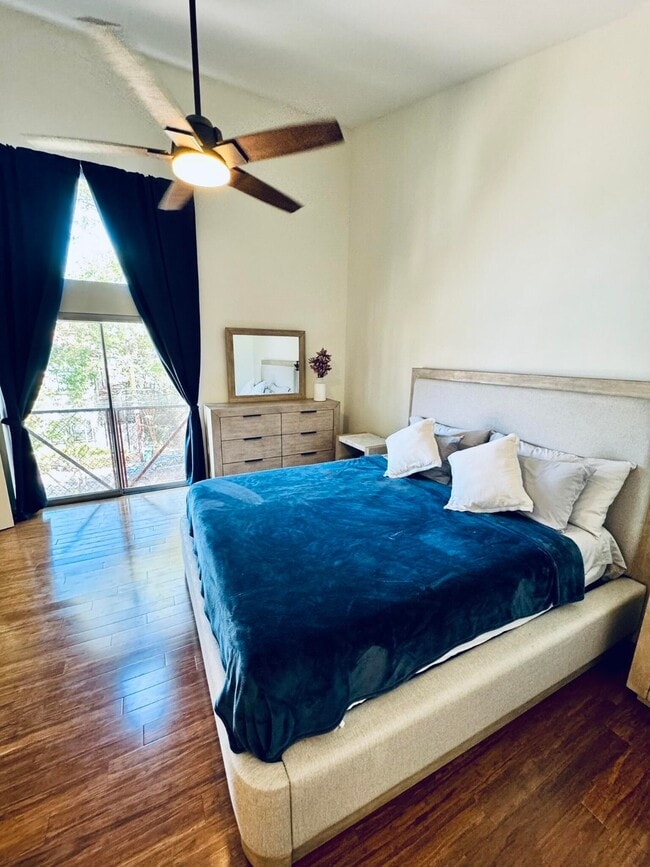 Building Photo - 5235 Blossom St