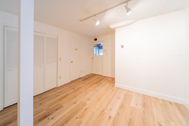 Building Photo - Gorgeous Hillsdale Home w/3 Decks, Picturesque Yard, Sauna, Garage & AC! Pets Welcome!