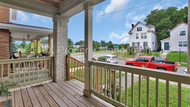 Building Photo - 616 Lilley Ave
