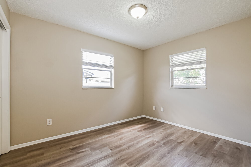 Building Photo - 10945 Tangora St