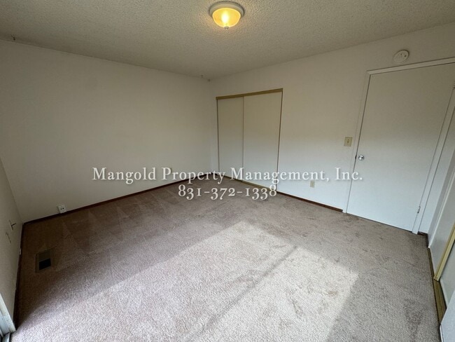 Building Photo - Remodeled 4BR Home with Bonus Room, Fireplace, Yard & 2-Car Garage