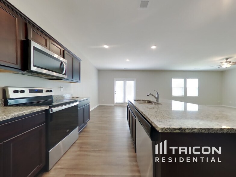 Building Photo - 410 Nola Ct NW
