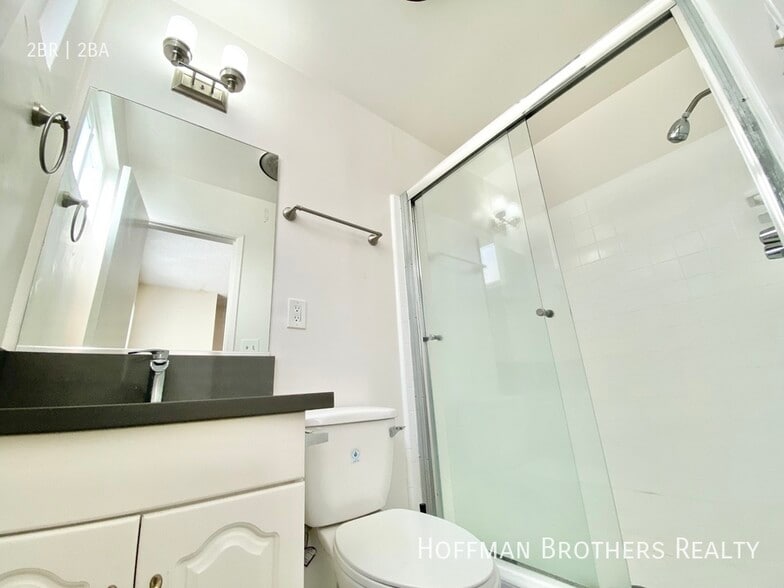 Building Photo - 1808 N Harvard Blvd