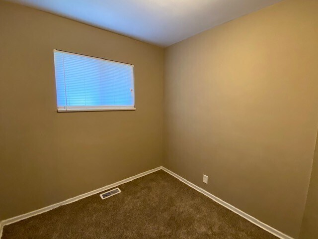 Building Photo - 10564 Spring Garden Dr