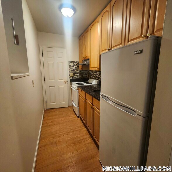 Building Photo - 2 Shepherd Ave