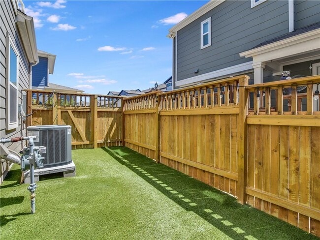 Building Photo - 2704 Zach Scott St