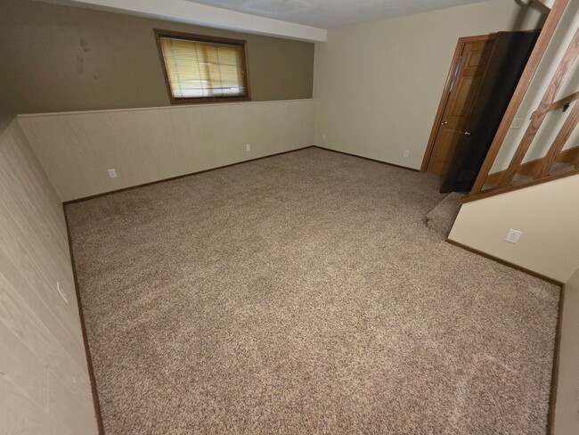 Building Photo - 3114 Kilbourne Ave