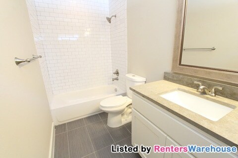 Building Photo - 1206 Deloney St