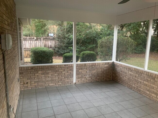 Building Photo - 343 Ruckel Dr
