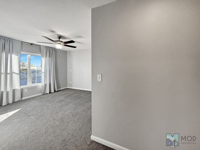 Building Photo - $0 DEPOSIT OPTION. SPACIOUS 4-BEDROOM, 3.5...